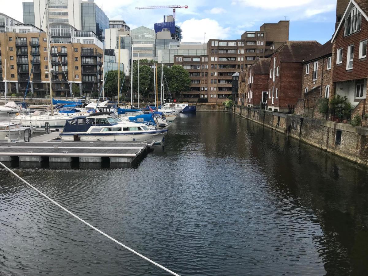Entire Boat At St Katherine Docks 2 Available Select Using Room Options Londra Esterno foto