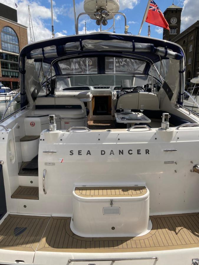 Entire Boat At St Katherine Docks 2 Available Select Using Room Options Londra Esterno foto