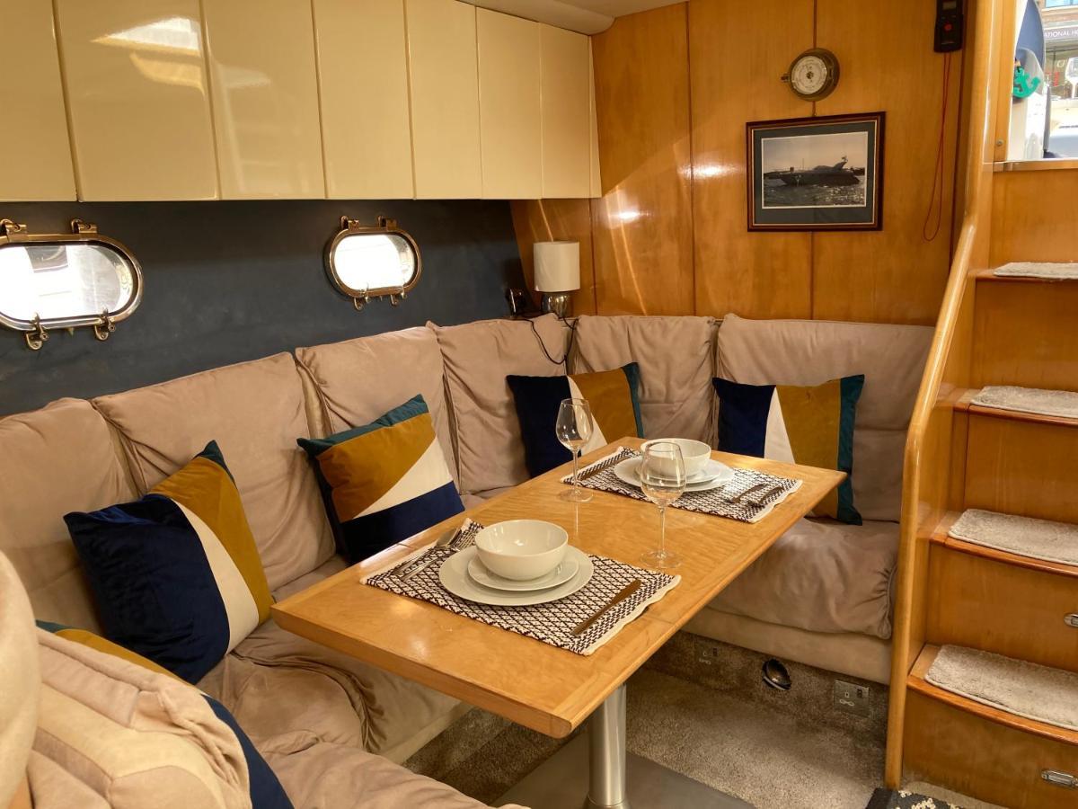 Entire Boat At St Katherine Docks 2 Available Select Using Room Options Londra Esterno foto