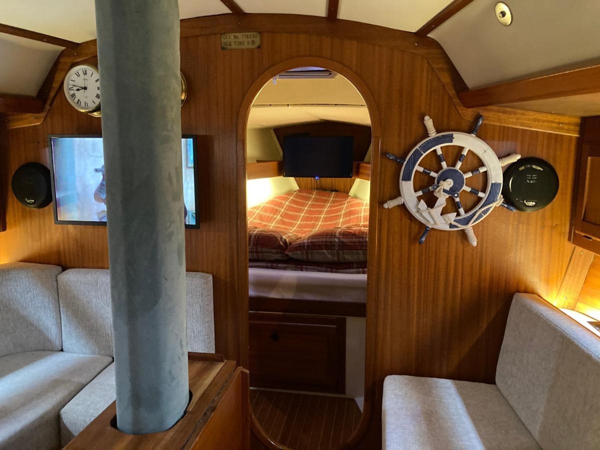 Entire Boat At St Katherine Docks 2 Available Select Using Room Options Londra Esterno foto