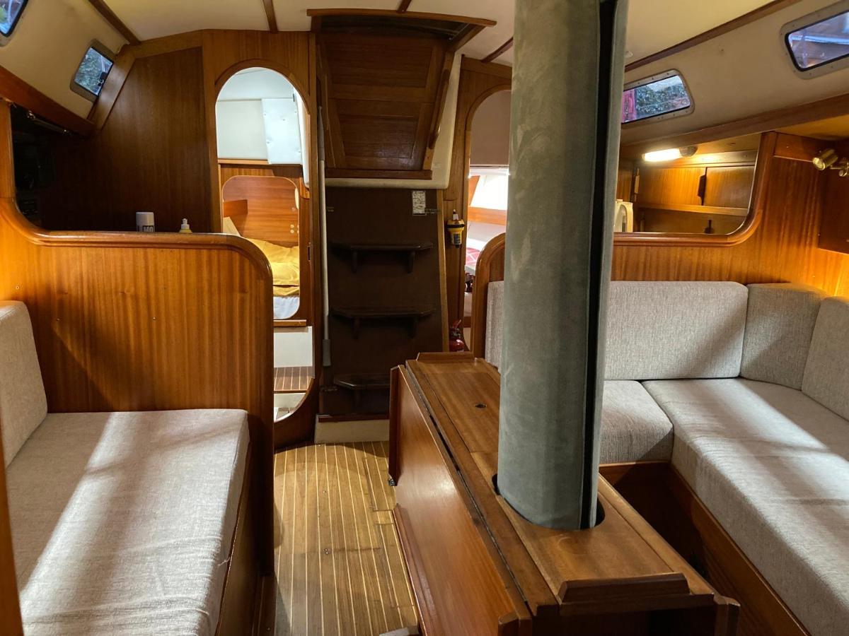 Entire Boat At St Katherine Docks 2 Available Select Using Room Options Londra Esterno foto