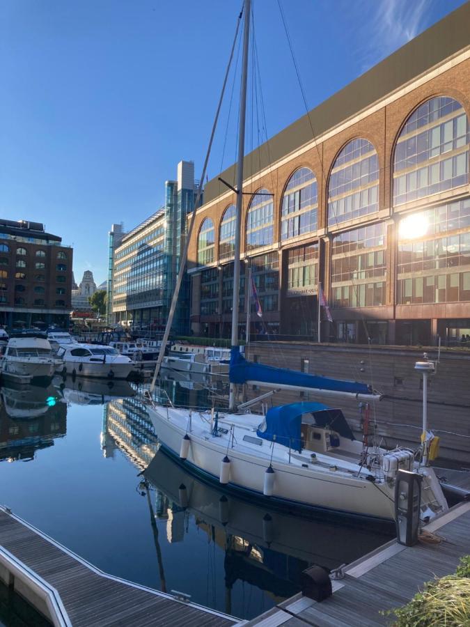 Entire Boat At St Katherine Docks 2 Available Select Using Room Options Londra Esterno foto